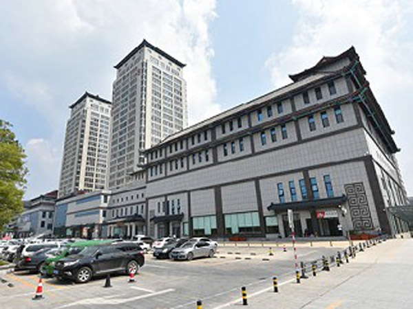 曲阜星光天地 石材玻璃幕墙